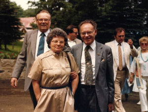 Members walking into 1978 UNA General Assembly Meeting